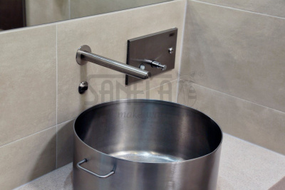 Настенный бесконтактный кран SLU 39 арт: 03390 Sanela Чехия (фото, схема)